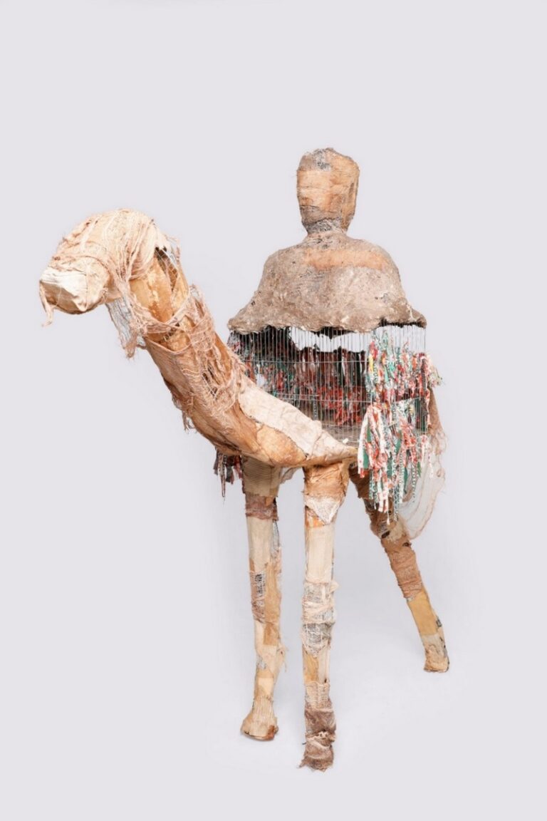 Imminent Migration. Papier mache, metal, fabric and found objects. Size 187x122x56 cm. Year 2021