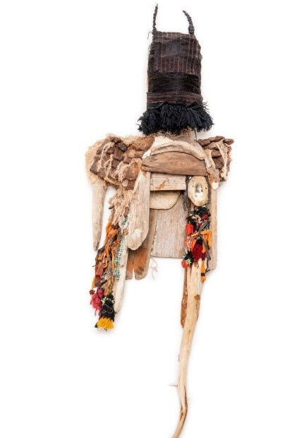 Sarah Hosseini, Humbaba. Wood, metal, fabric, and found objects. Size 148x53x25 cm. 2021